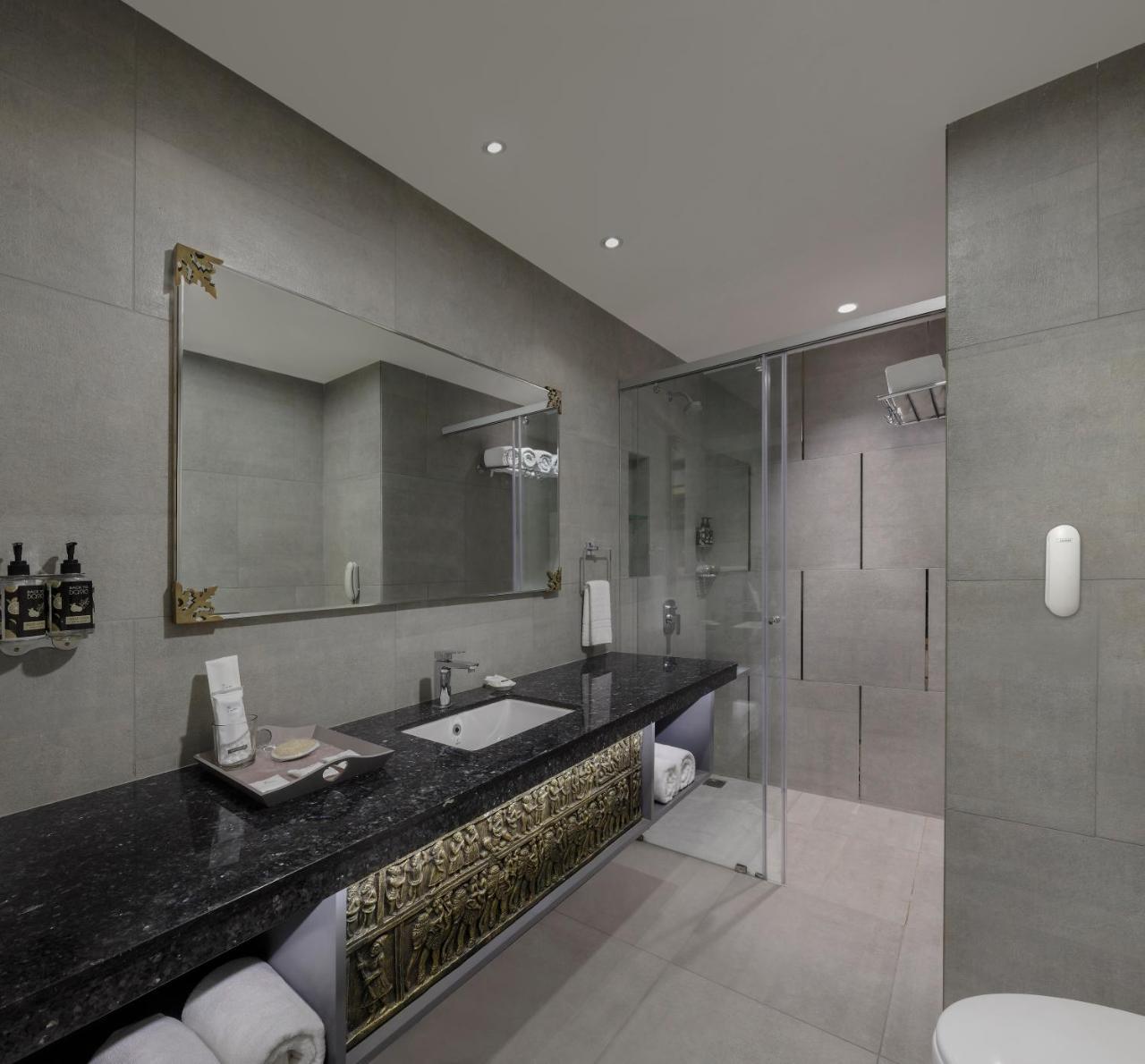 The Andhra Art & Craft Hotel Βιζαχαπατνάμ Εξωτερικό φωτογραφία